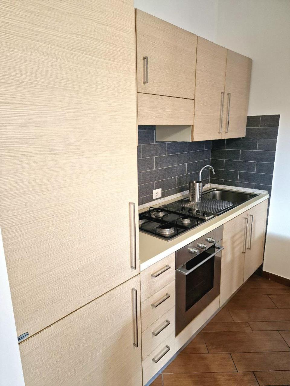 Domus Livio, 7 Min Fco Airport, Free Wifi, Garden Apartment, 2 Tv Hd Fiumicino Zewnętrze zdjęcie