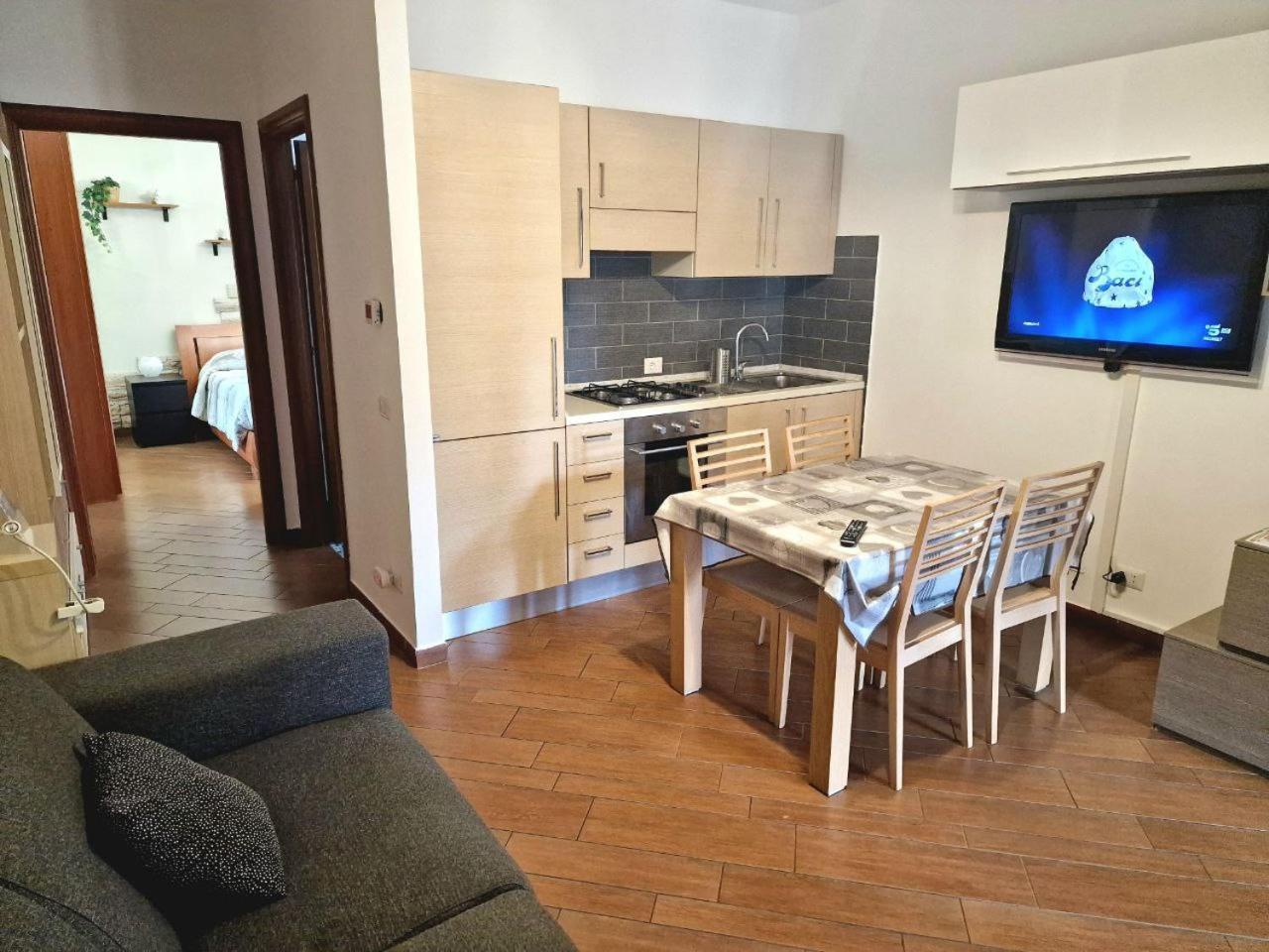 Domus Livio, 7 Min Fco Airport, Free Wifi, Garden Apartment, 2 Tv Hd Fiumicino Zewnętrze zdjęcie