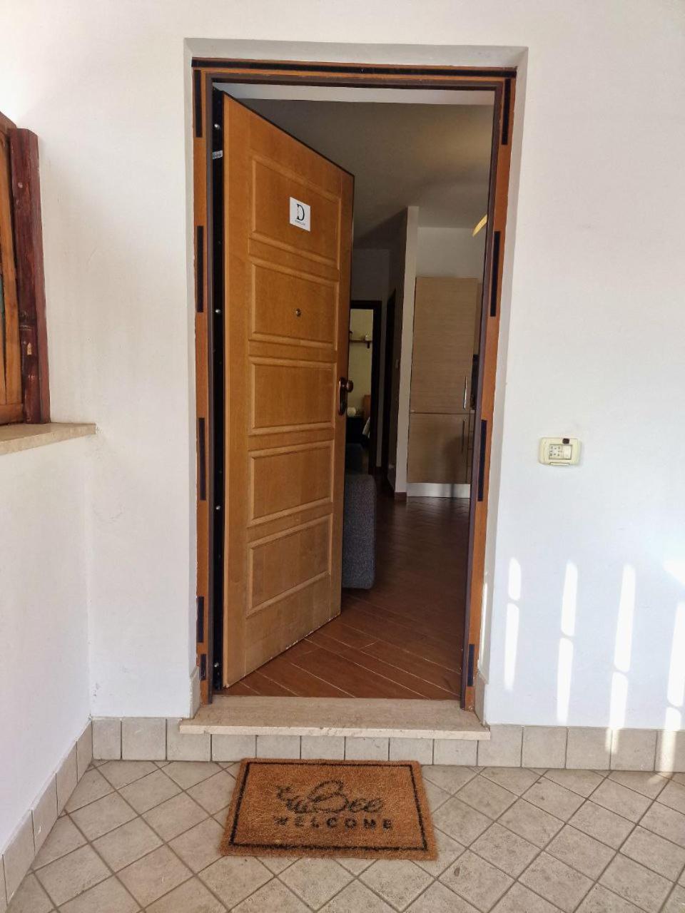 Domus Livio, 7 Min Fco Airport, Free Wifi, Garden Apartment, 2 Tv Hd Fiumicino Zewnętrze zdjęcie